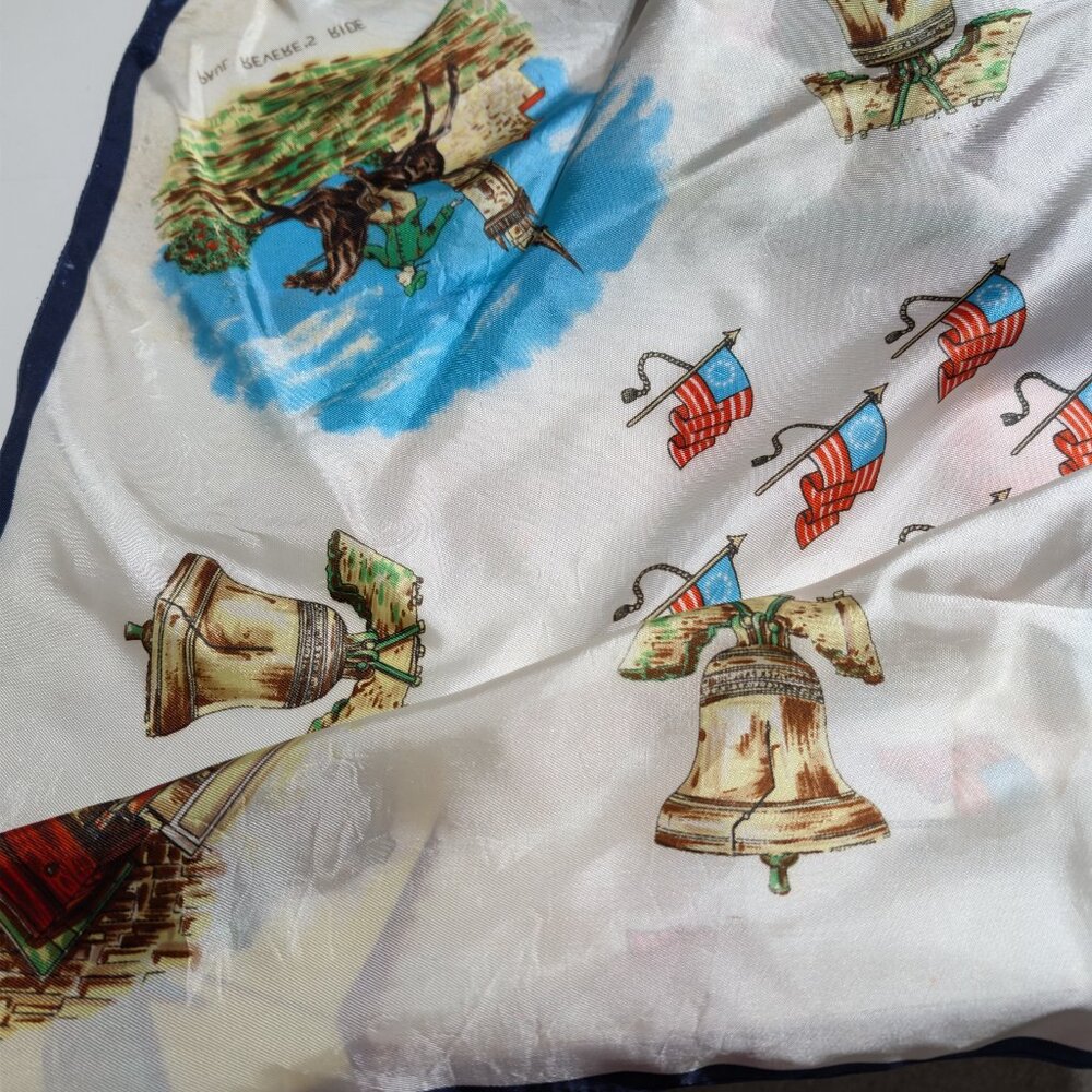 10 Scarfs, 4 Bandana's, 2 Shawls - Picture 12 of 16